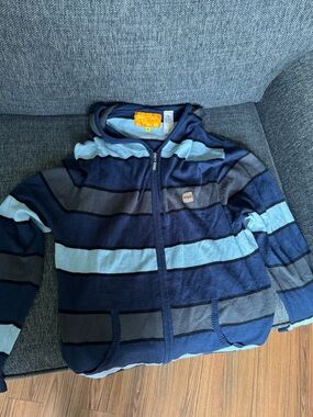 Vintage Men’s Striped Hooded Zip-Up Sweatshirt in Navy and Light Blue